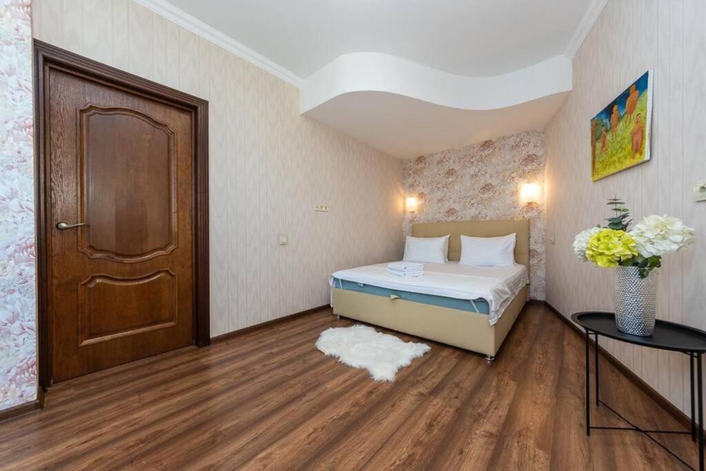 Apartments With Crazy Panoramic View Of The Dniepr Киев Экстерьер фото