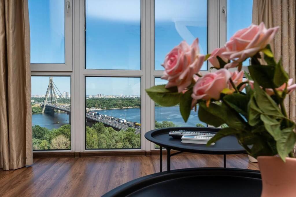 Apartments With Crazy Panoramic View Of The Dniepr Киев Экстерьер фото