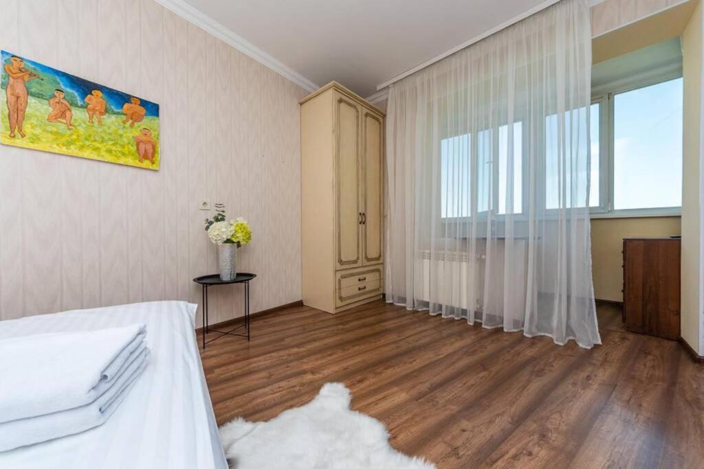 Apartments With Crazy Panoramic View Of The Dniepr Киев Экстерьер фото