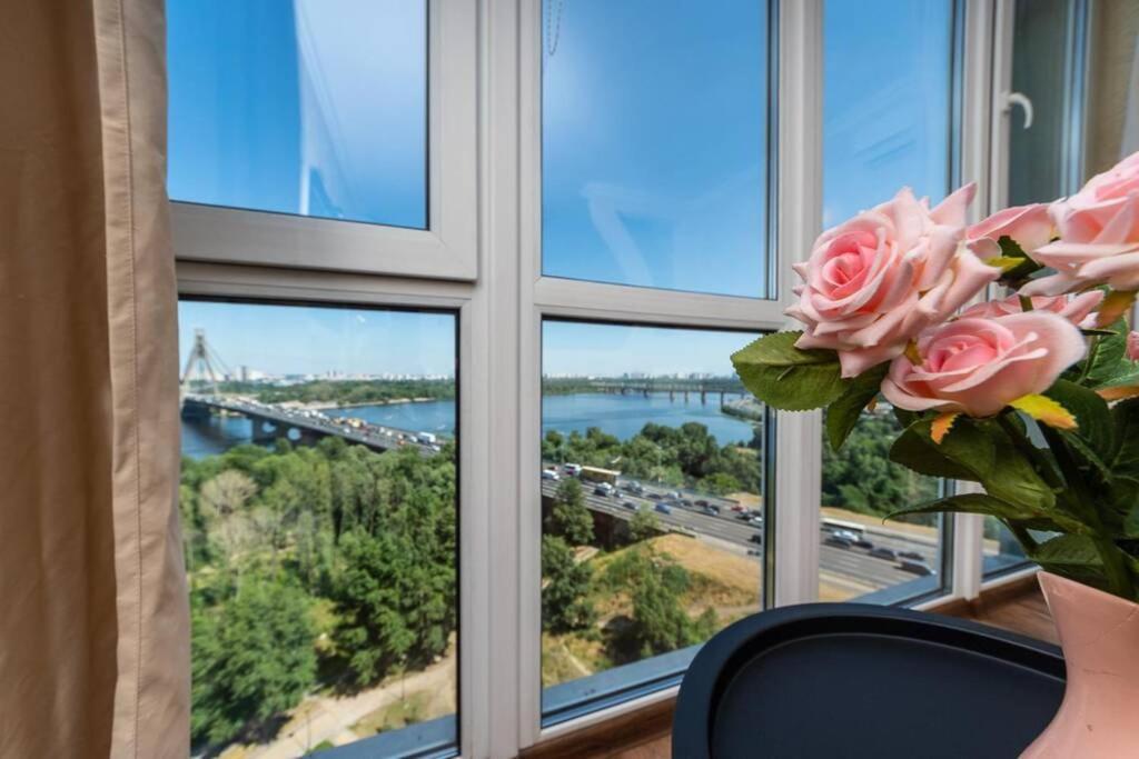 Apartments With Crazy Panoramic View Of The Dniepr Киев Экстерьер фото