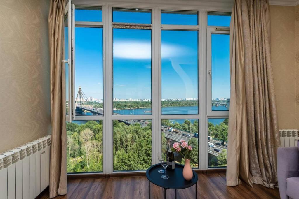 Apartments With Crazy Panoramic View Of The Dniepr Киев Экстерьер фото
